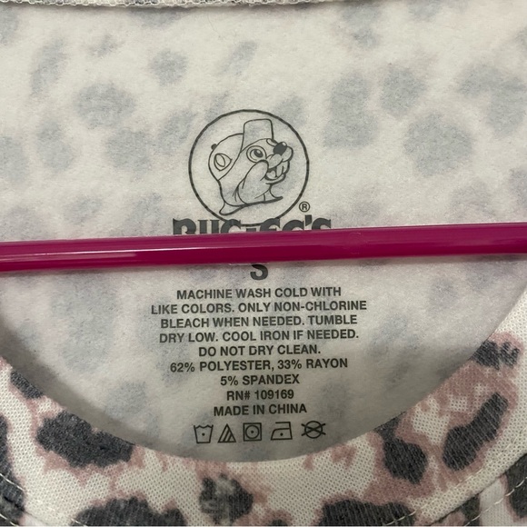 BUCEES • Gray + Light Pink Leopard Cheetah Print Long Sleeve Fleece Top - Picture 4 of 5